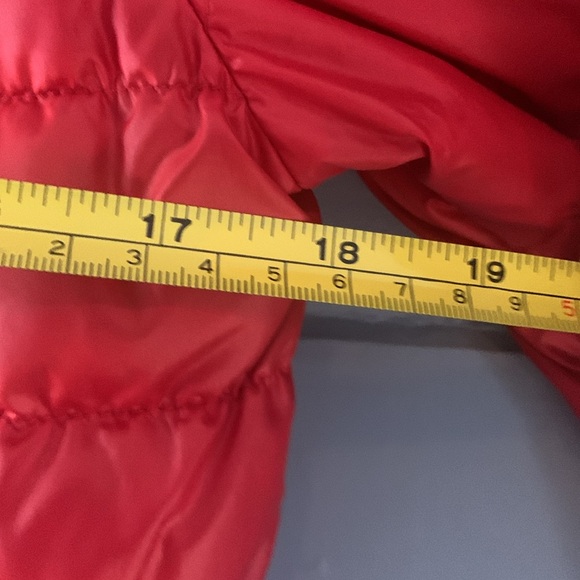 Kenneth Cole Puffer Red Duck Down Size Medium Winter Jacket Like New Sty… - Picture 11 of 12